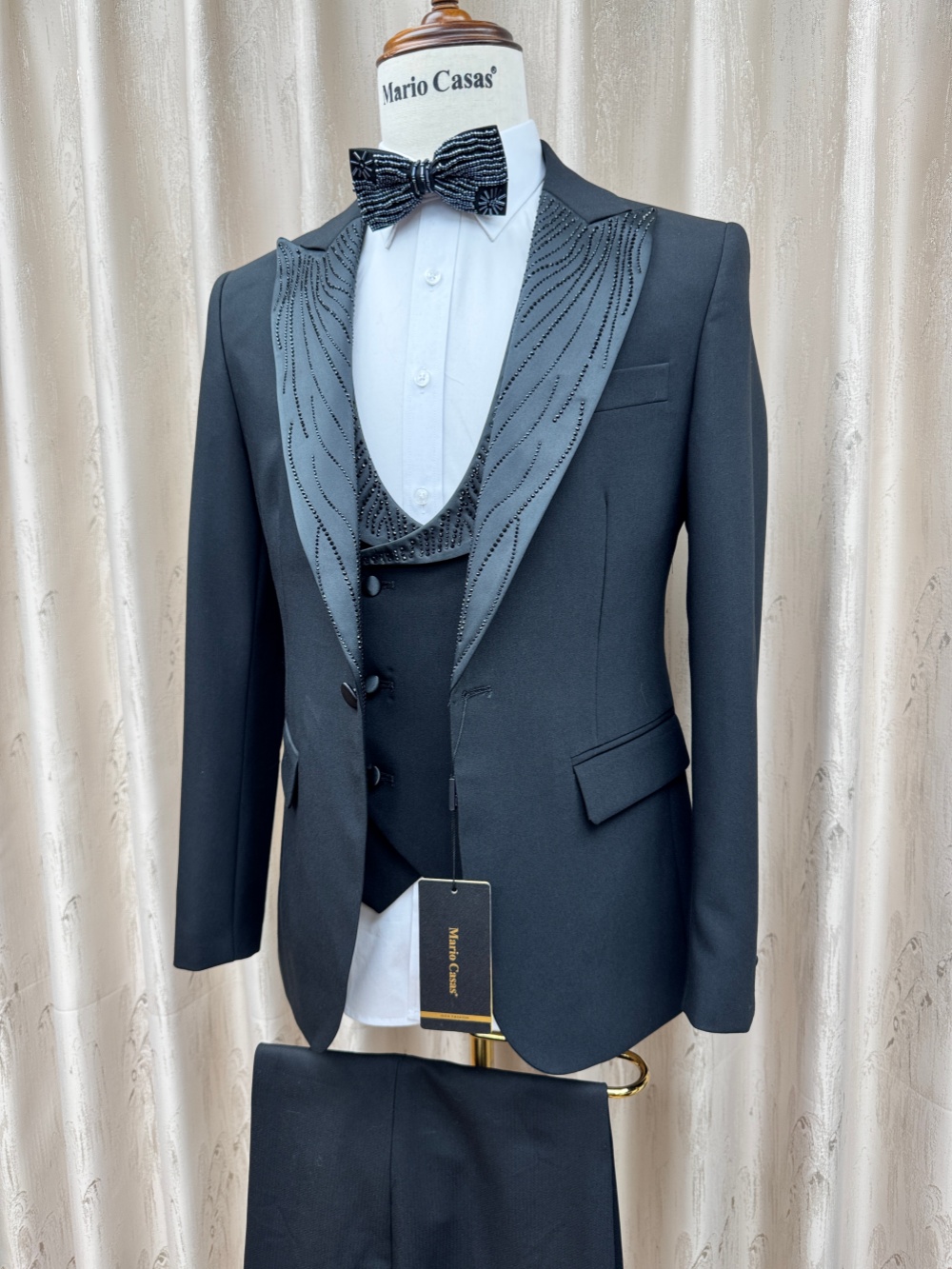 上品なフォーマルメンズスーツ3ピースセット 結婚式新郎用セッ - Formal Wear For Men In Wedding のレビューと価格