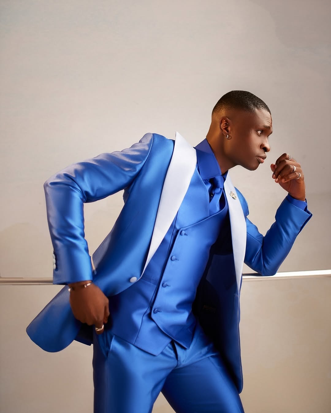サテンメンズスーツセット 3 ピースブレザー + ベスト + - Men Formal Wear Modern のレビューと価格